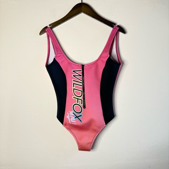 Wildfox Maui Scuba Style Swimsuit in Pink Corvette Size Medium - Picture 2 of 10